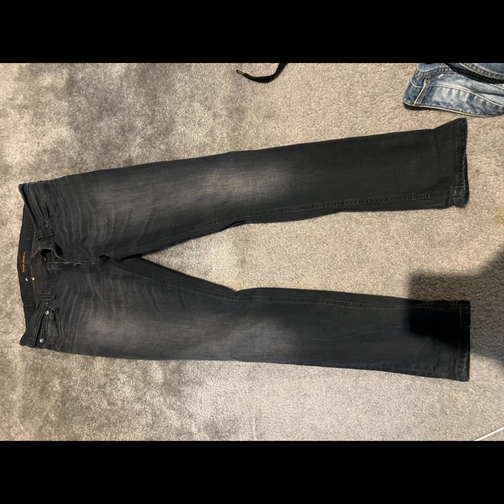 Nudie womens jeans size 32. Runs small, slim fit